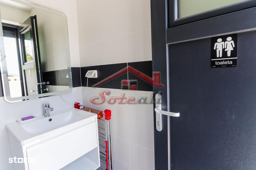 Casă cu 4 camere cu Teren 1227 Mp în Central