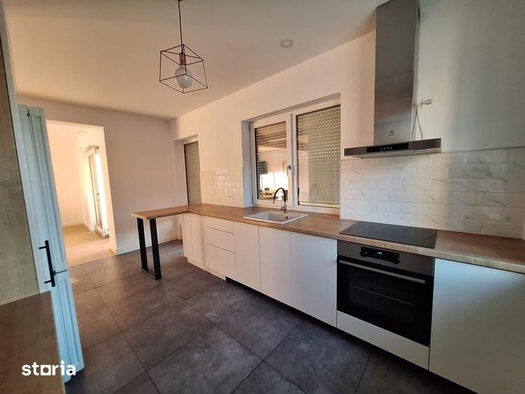 Casă cu 2 camere cu Teren 100 Mp în Sânmartin