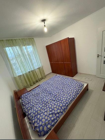 Apartament cu 2 camere semidecomandat în Craiovei