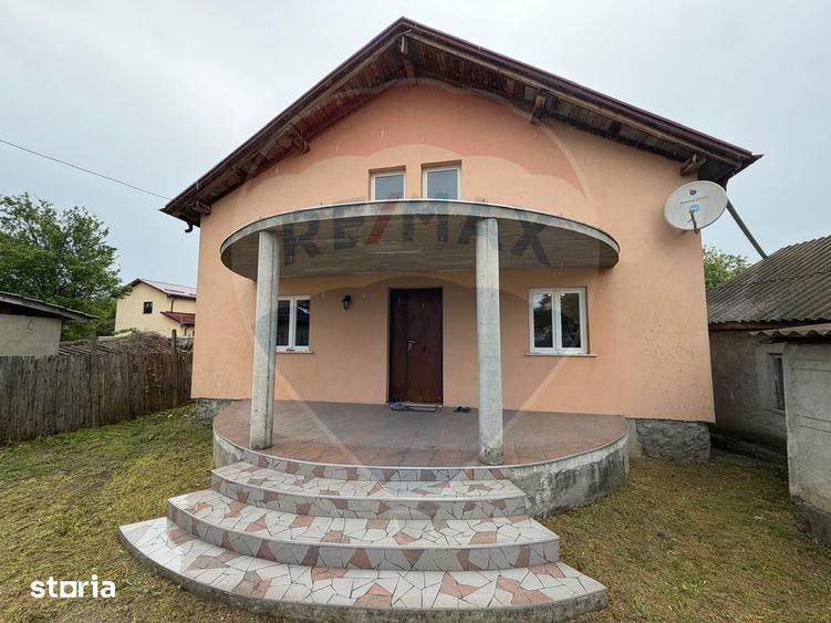 Casă cu 5 camere cu Teren 2566 Mp în Bolotești