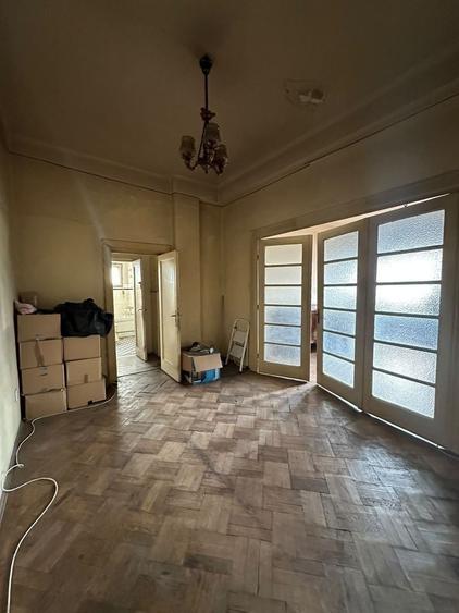 Apartament cu 3 camere decomandat în Armeneasca