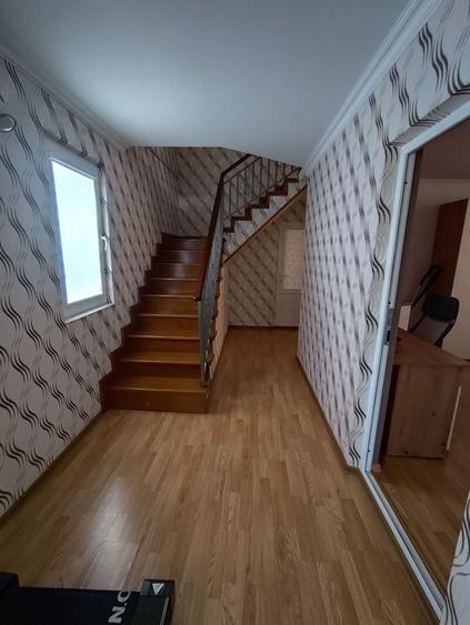 Casă cu 4 camere decomandat în Valea Adâncă