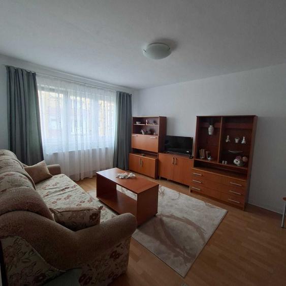 Garsonieră decomandată în Cedonia