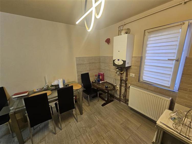 Apartament cu 2 camere semidecomandat în Micro I