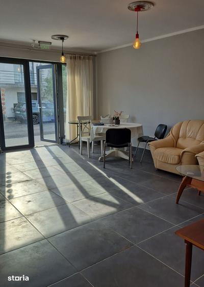 Casă cu 4 camere cu Teren 561 Mp în Central