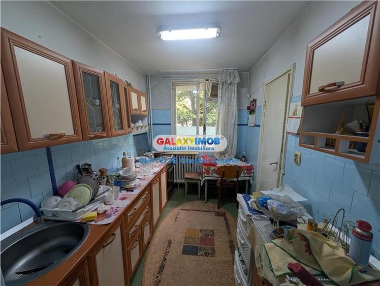 Drumul Taberei,ap. 3 camere, decomandat, etaj 2 din bloc cu 4 etaje - 13