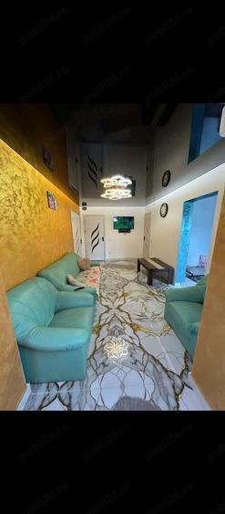 Apartament cu 4 camere semidecomandat în Hipodrom