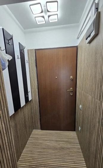 Apartament cu 2 camere semidecomandat, mobilat în Pantelimon