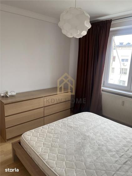 Apartament cu 3 camere decomandat în Tei