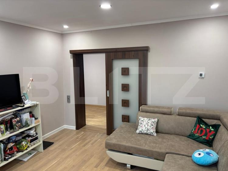 Apartament cu 3 camere decomandat, mobilat în Lunei