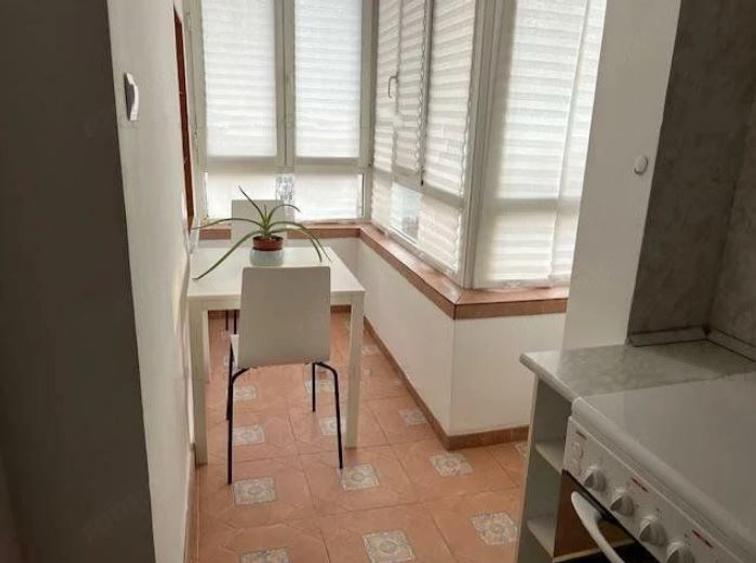 Apartament cu 2 camere decomandat, mobilat în Alba Iulia