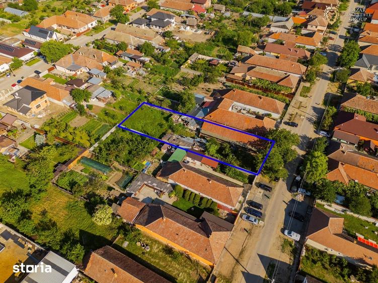Casă cu 5 camere cu Teren 1065 Mp în Vladimirescu