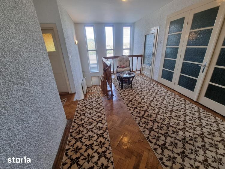 Casă cu 7 camere decomandat cu Teren 767 Mp în Ultracentral