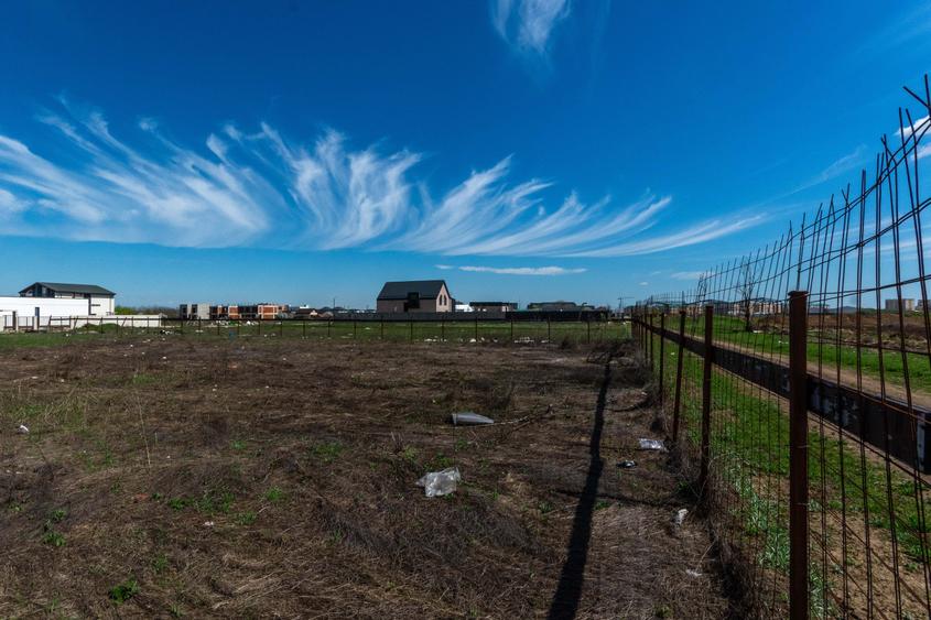 Teren Construcții intravilan de 750 mp, în Tunari
