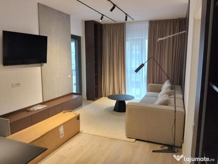 Apartament cu 2 camere decomandat în Baza 3