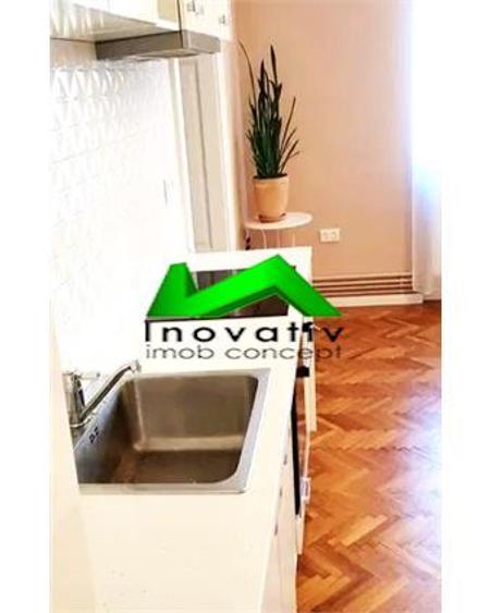 Apartament cu 3 camere decomandat, mobilat în Sub Arini