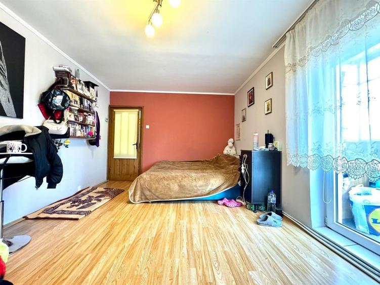 Apartament cu 2 camere decomandat în Între Lacuri
