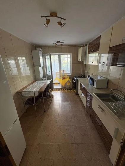 3 camere, decomandate,Intre Lacuri Nirajului Zona Aurel Vlaicu,Sumeshi - 4