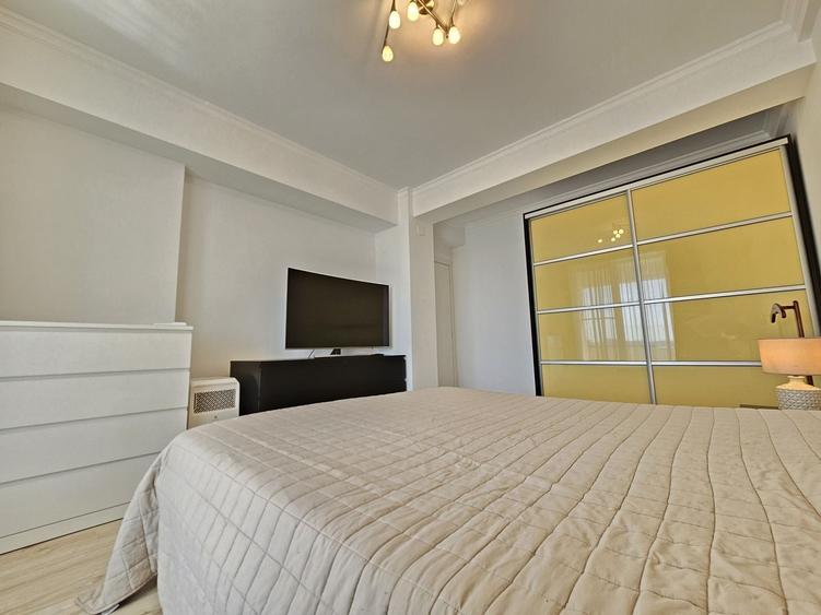 Apartament cu 3 camere decomandat, mobilat în Ultracentral