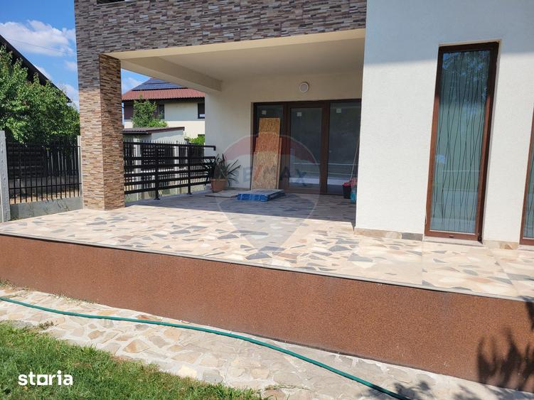 Spațiu comercial, de 116 mp, în Odăi