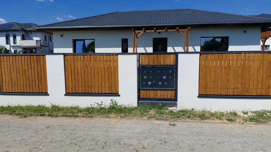 Casă cu Teren 600 Mp în Central
