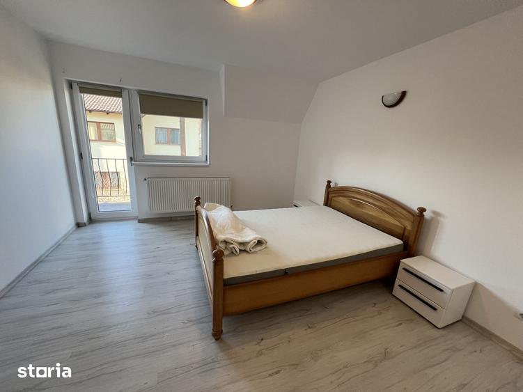 Casă cu 4 camere decomandat cu Teren 250 Mp în Ștrand