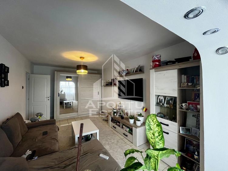 Apartament cu 3 camere decomandat, mobilat în Lipovei — fotografia 1