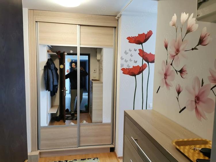 Apartament etaj 4 din 6 si garaj la subsolul blocului - 6