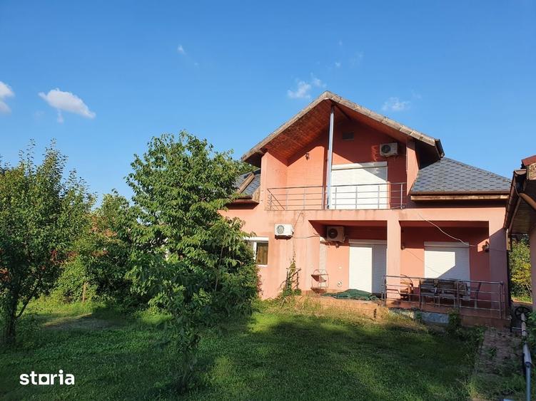 Casă cu 5 camere decomandat cu Teren 1500 Mp în Sânandrei