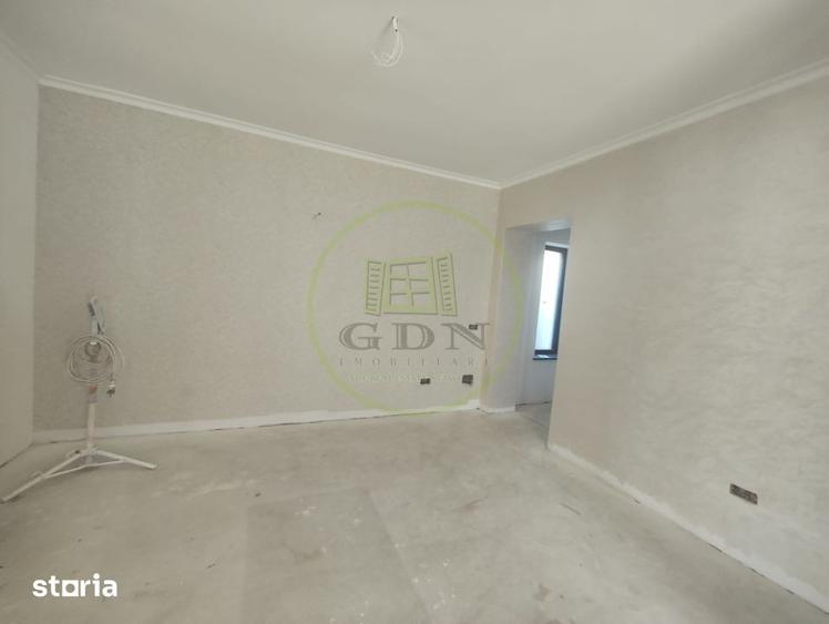 Casă cu 4 camere cu Teren 350 Mp în Podari