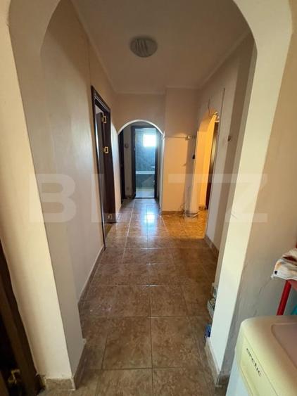 Apartament cu 4 camere decomandat, mobilat în Prundu