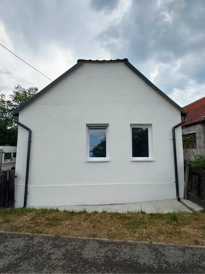 Casă cu 2 camere cu Teren 400 Mp în Dobolii de Jos