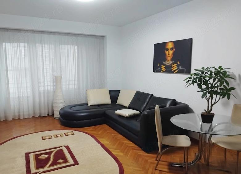 Apartament cu 3 camere decomandat în Nerva Traian