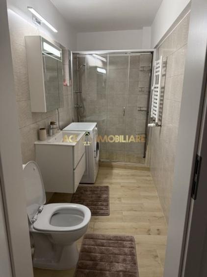 Apartament cu 2 camere decomandat, mobilat în Victoriei
