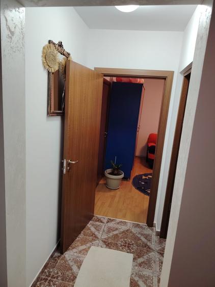 Apartament cu 2 camere decomandat în Exterior Vest