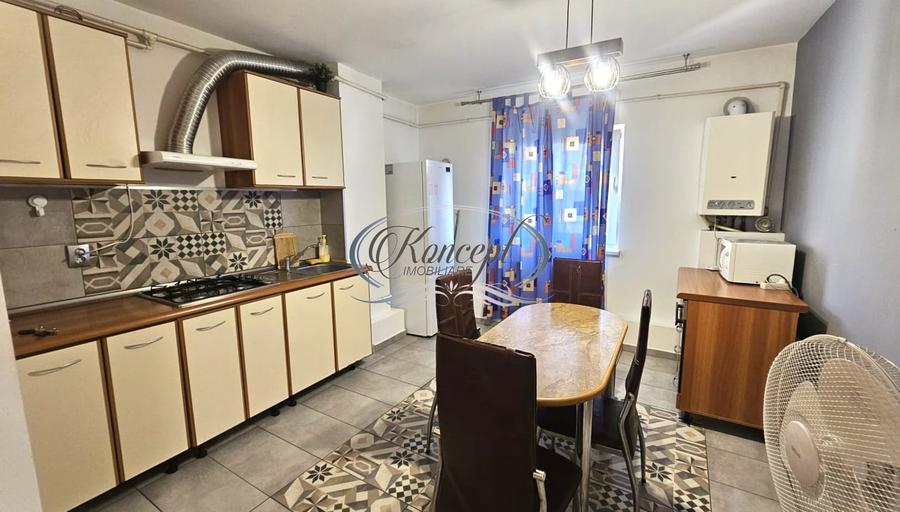 Apartament cu 3 camere decomandat, mobilat în Între Lacuri
