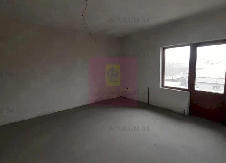 Casă cu Teren 433 Mp în 1 Decembrie