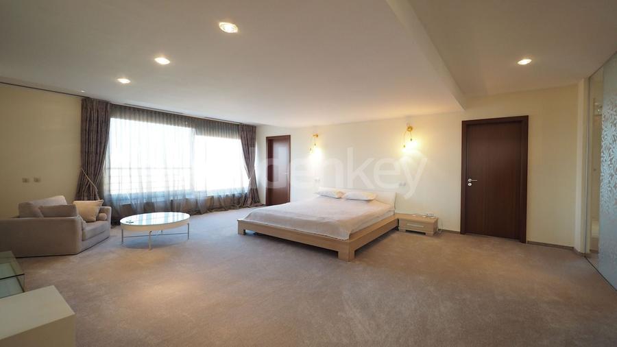 Penthouse cu 5 camere decomandat, mobilat în Herăstrău