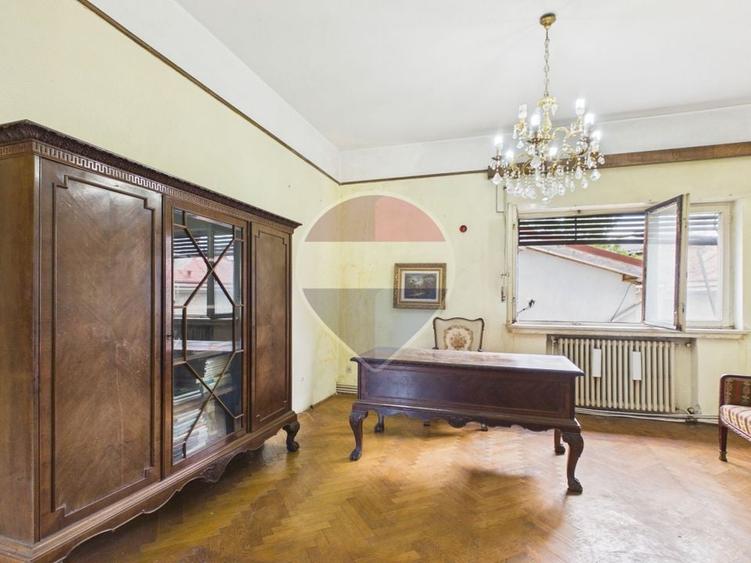 Apartament cu 4 camere semidecomandat în Ferdinand