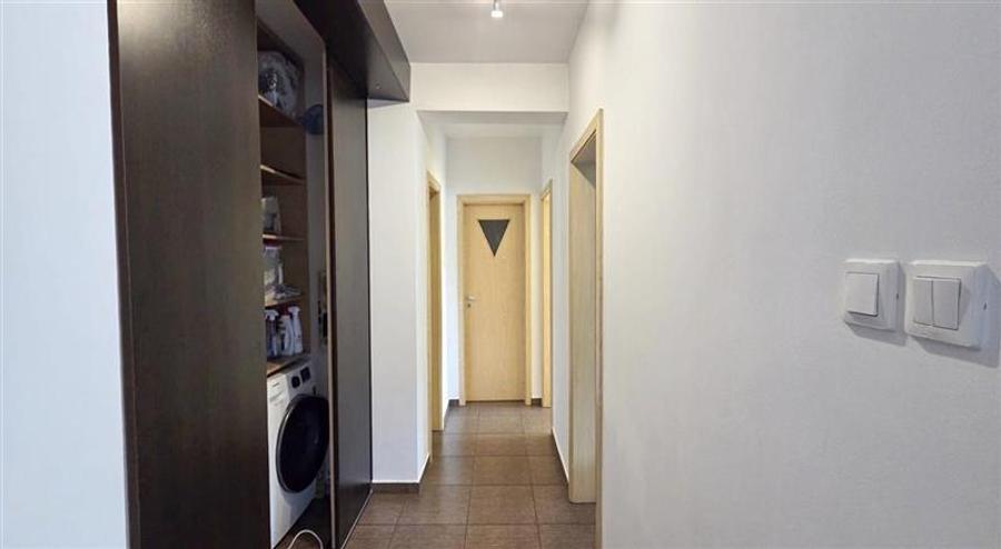 Apartament cu 3 camere decomandat în Crișan