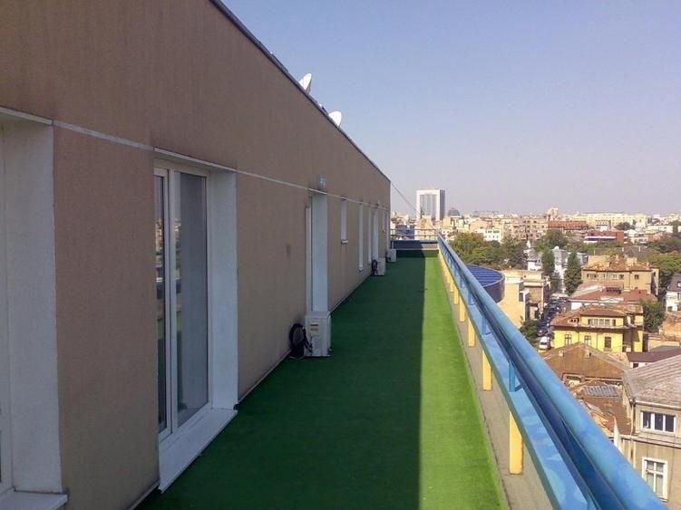 Birou, de 135 mp, în Universitate