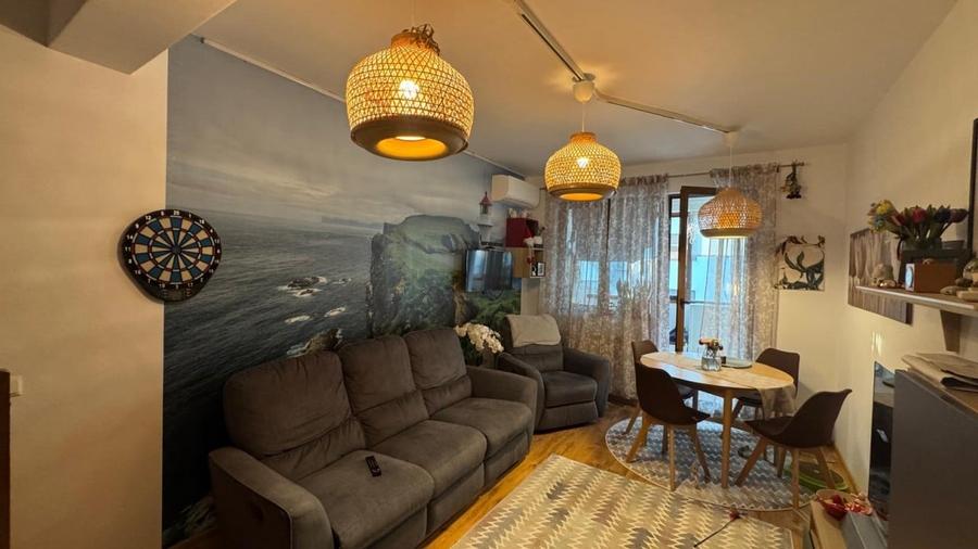 Apartament cu 5 camere decomandat, mobilat în Dristor
