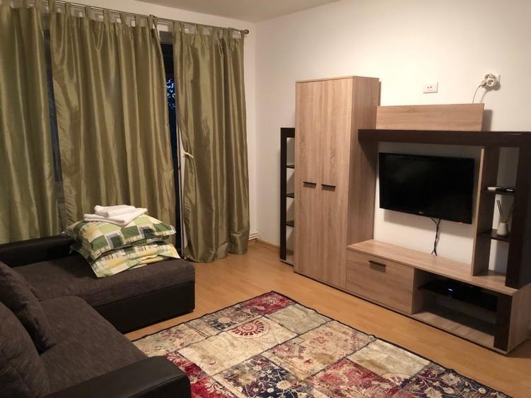 Vând apartament 4 camere Tomis Nord-Ciresica - 1