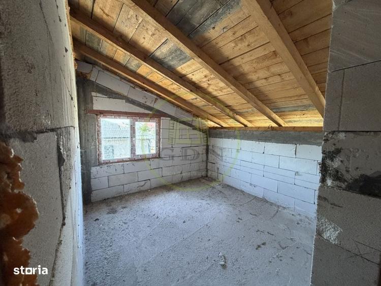 Casă cu 4 camere în Central