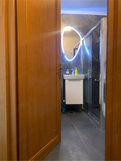 Apartament cu 2 camere decomandat în Cornișa