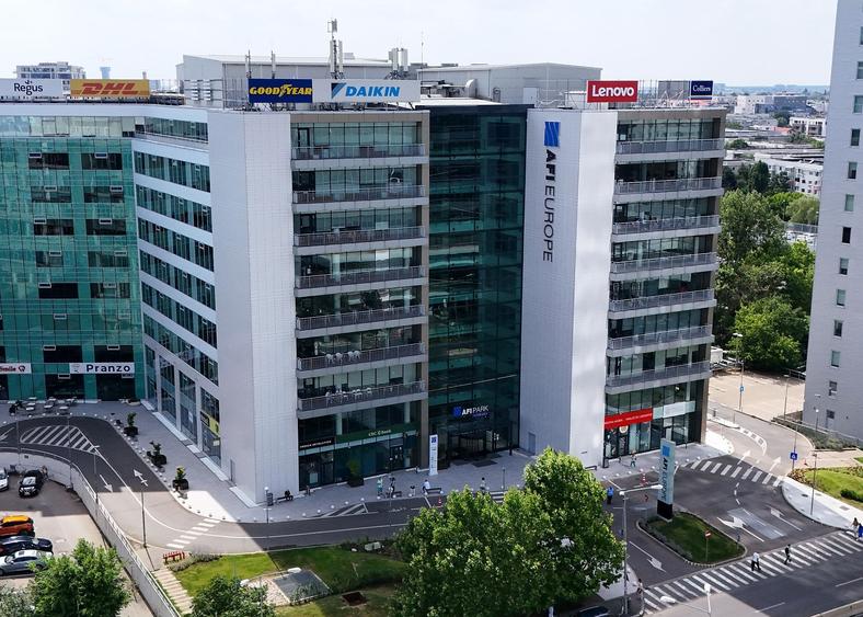 Birou, de 36,000 mp, în Aviației