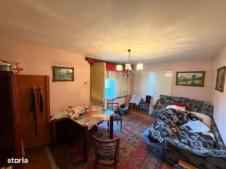 Apartament cu 3 camere decomandat în Mureșeni