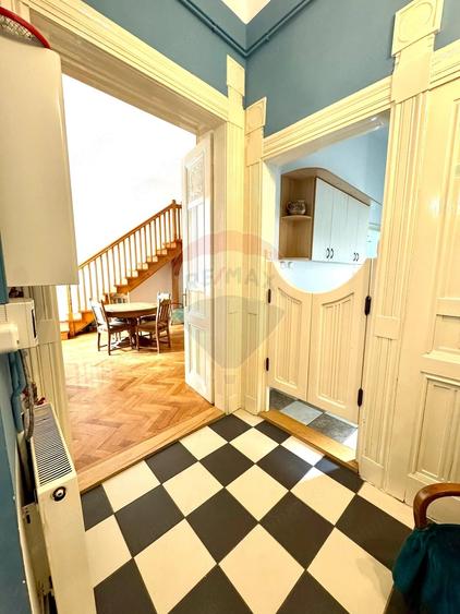 Apartament cu 2 camere decomandat în Ultracentral