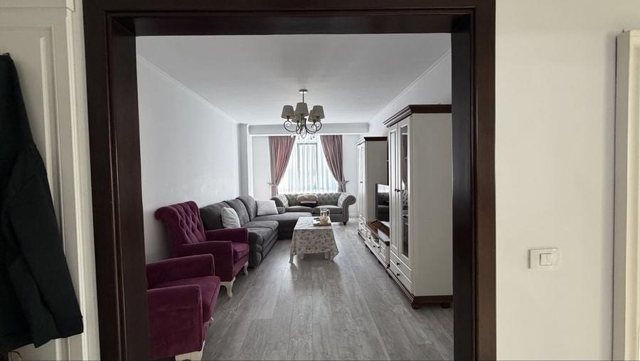 Apartament cu 3 camere decomandat în Paltin