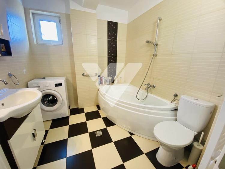Apartament cu 4 camere decomandat, mobilat în Turnișor